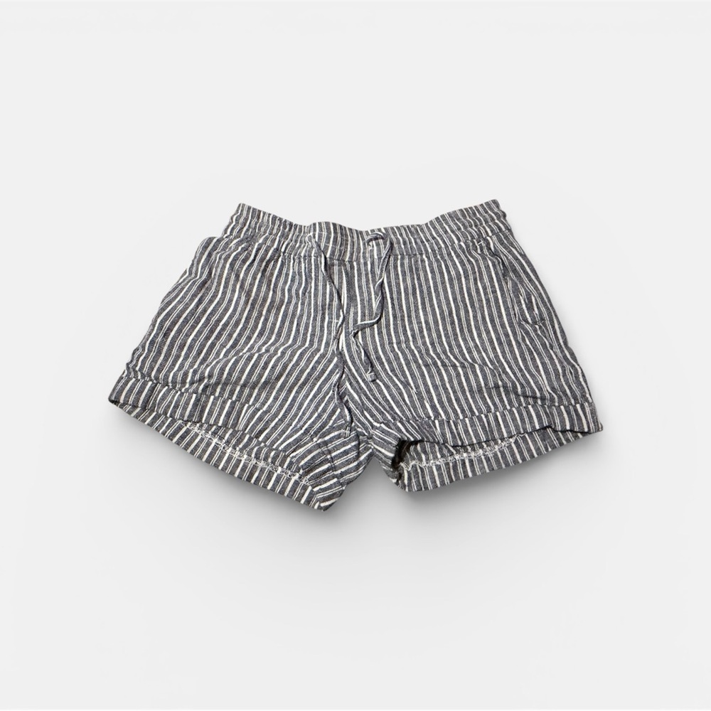 Old Navy Striped Women's Cargo Shorts - Black and White